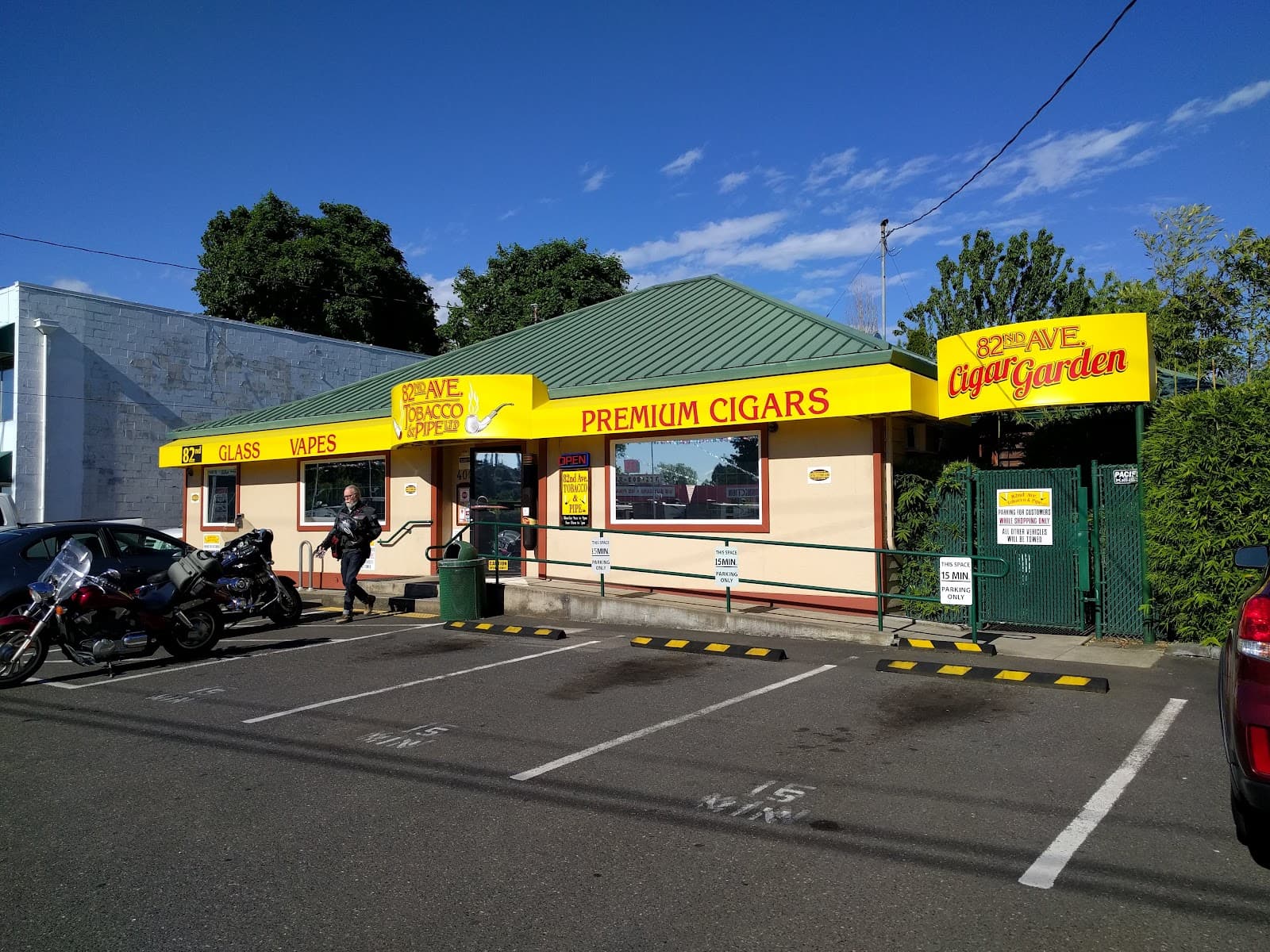 82nd Ave Tobacco & Pipe