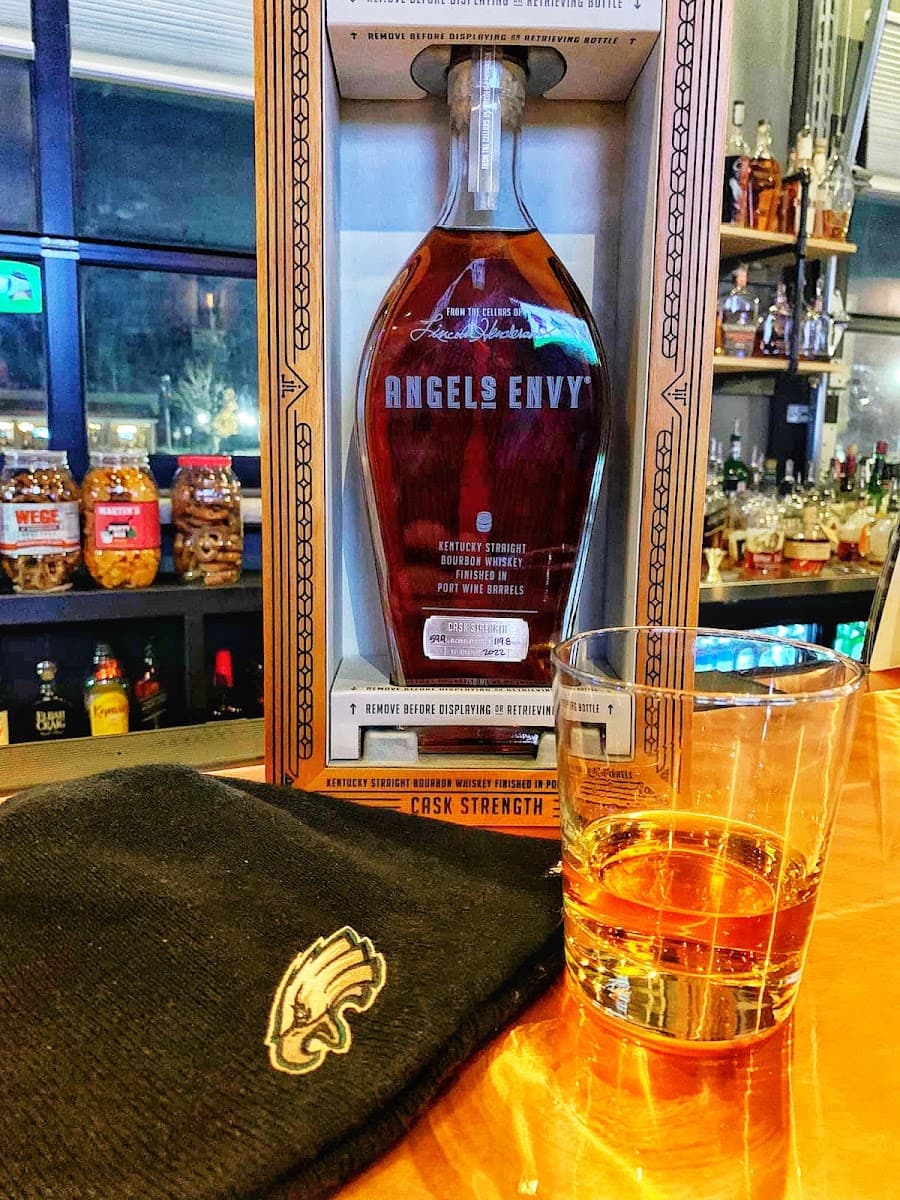 Ash Cigar & Whiskey Bar