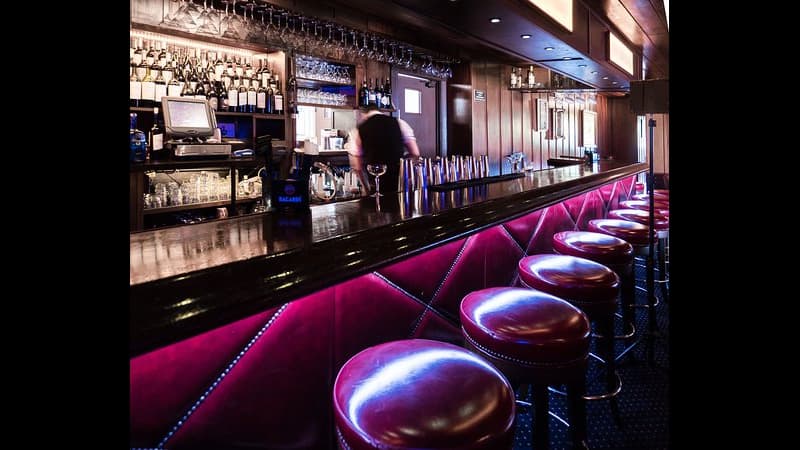 Berlin's Cigar & Cocktail