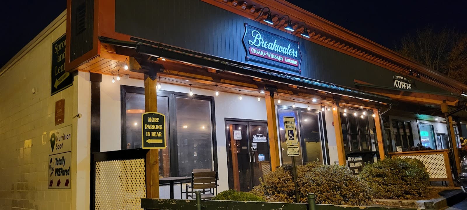 Breakwaters Cigar & Whiskey Lounge LLC