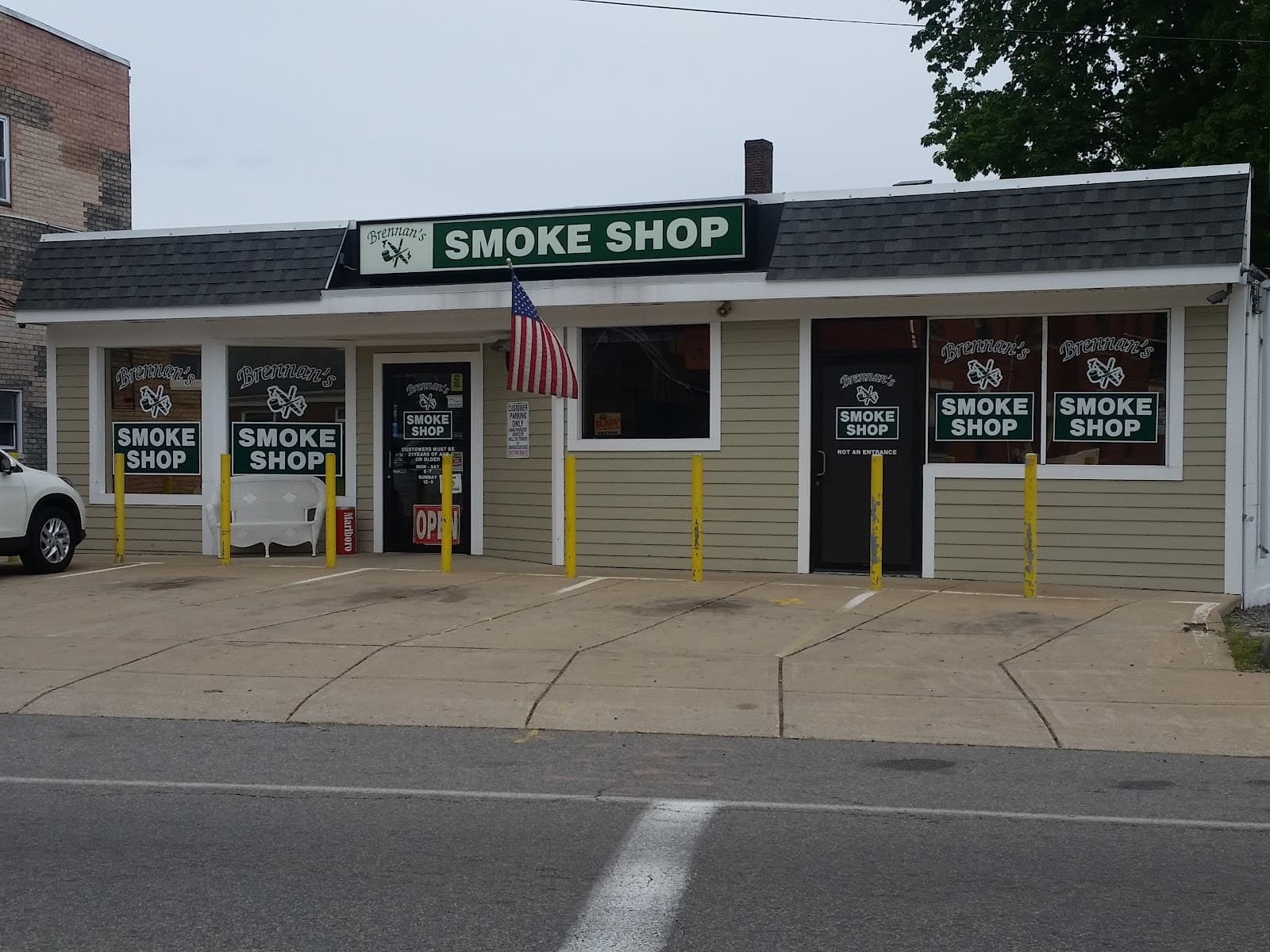 Brennan's Smoke Shop (HQ)