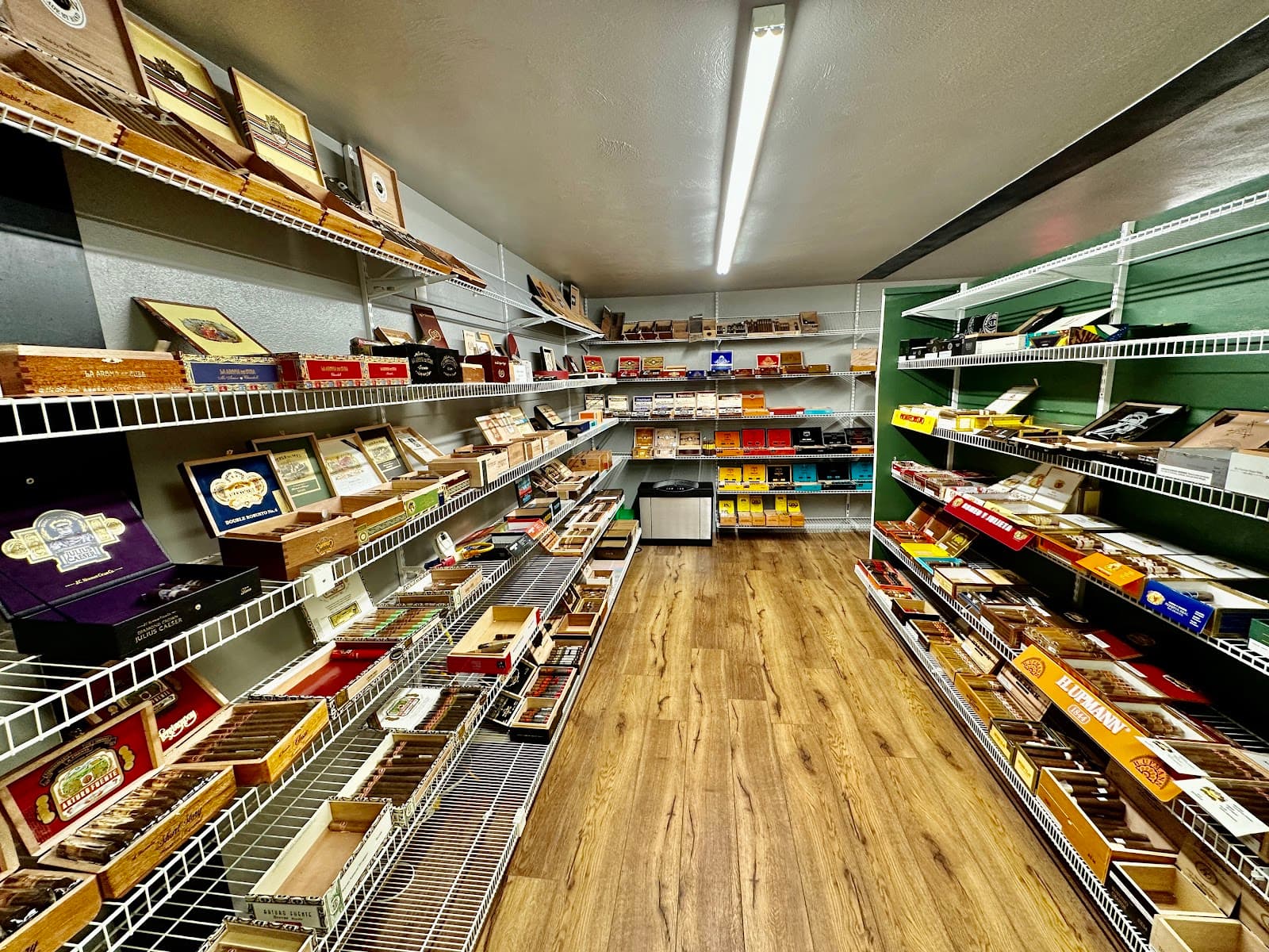 Butler Cigars & Smoking Lounge