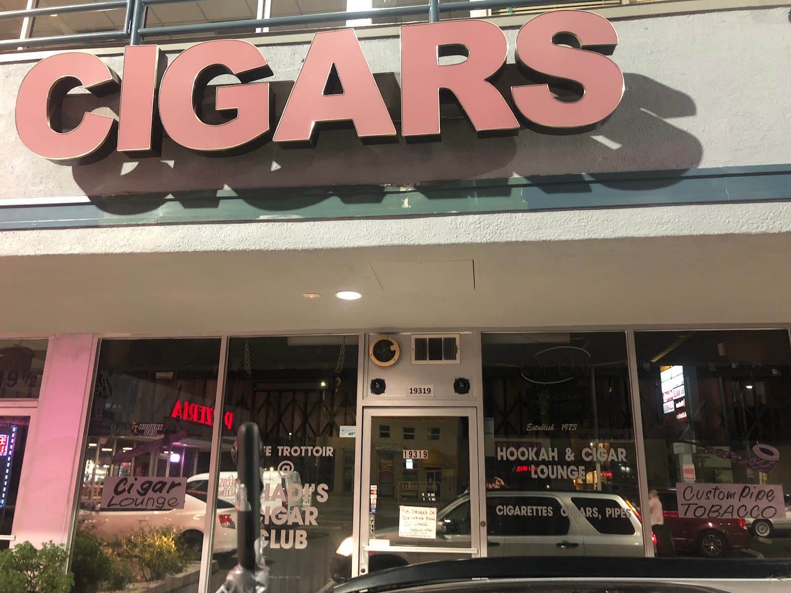 Chadis Cigar Club