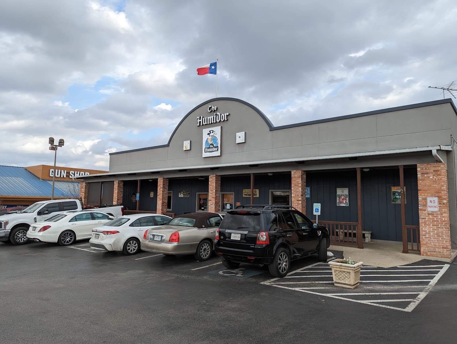 Club Humidor - San Antonio (HQ)