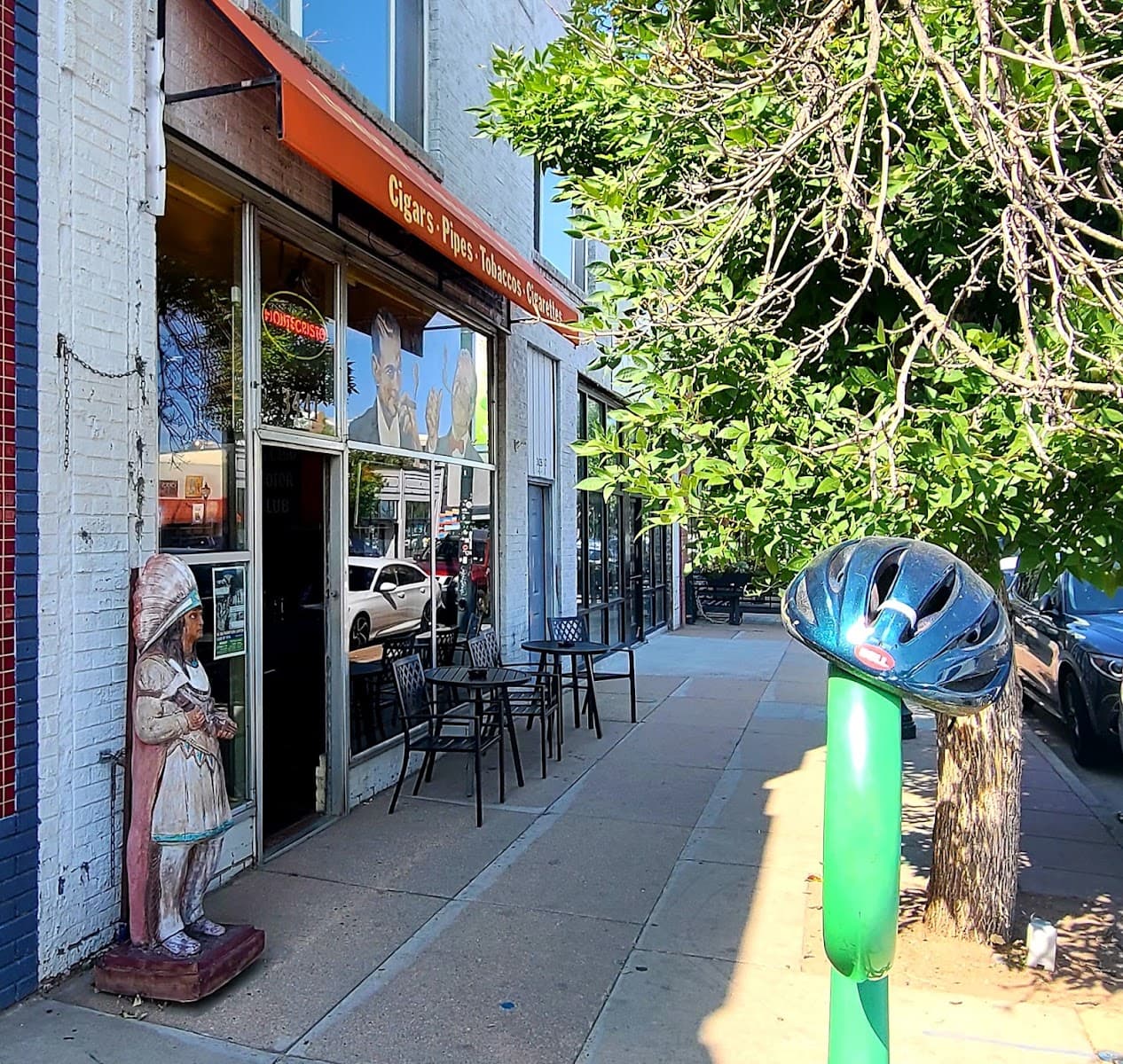 Edward's Pipe & Tobacco Shop - Englewood, CO