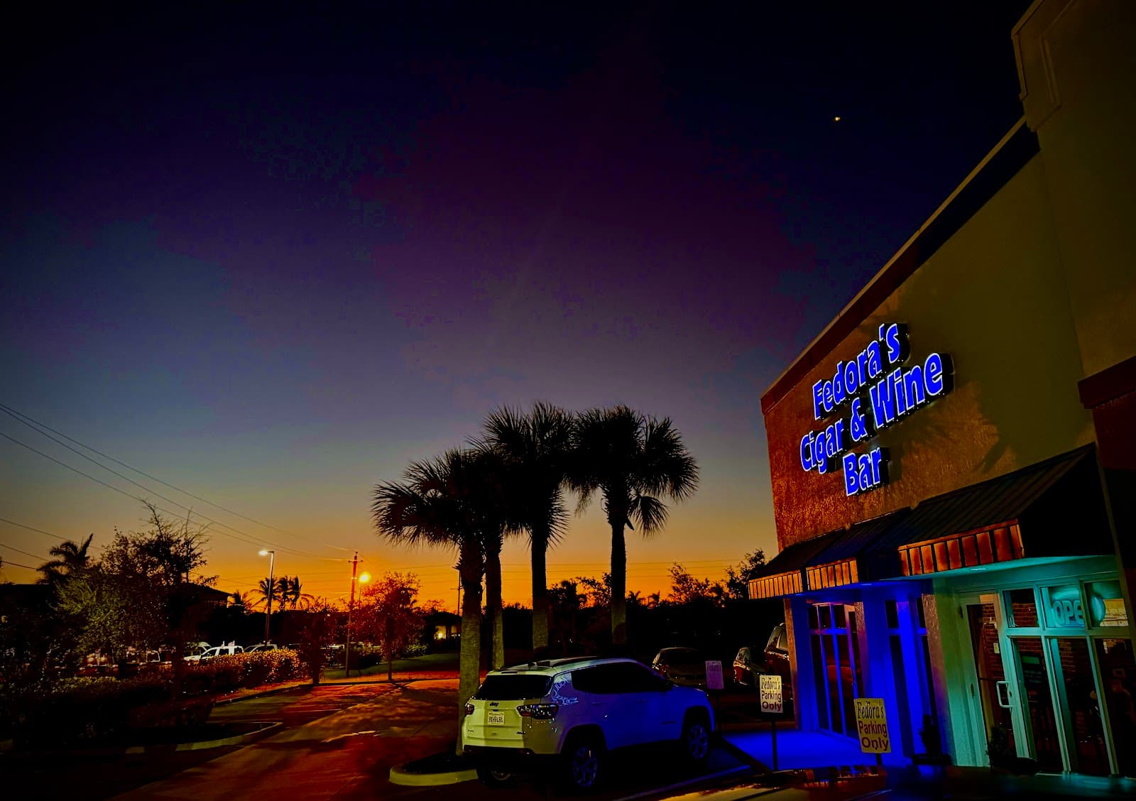 Fedora’s Cigar Bar