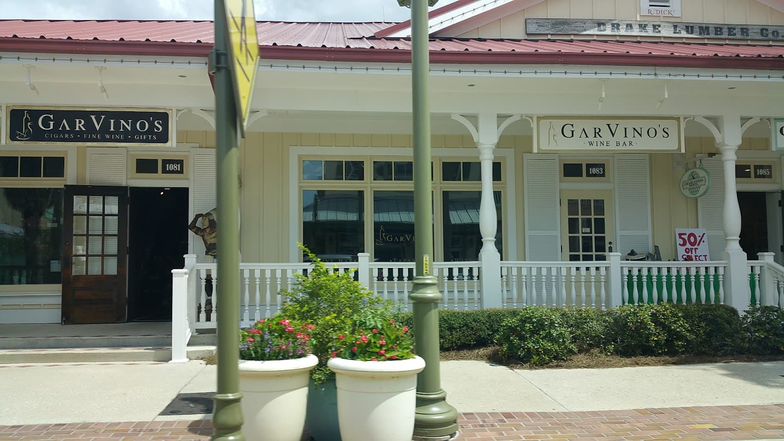GarVino's Cigars Fine Wine and Gifts