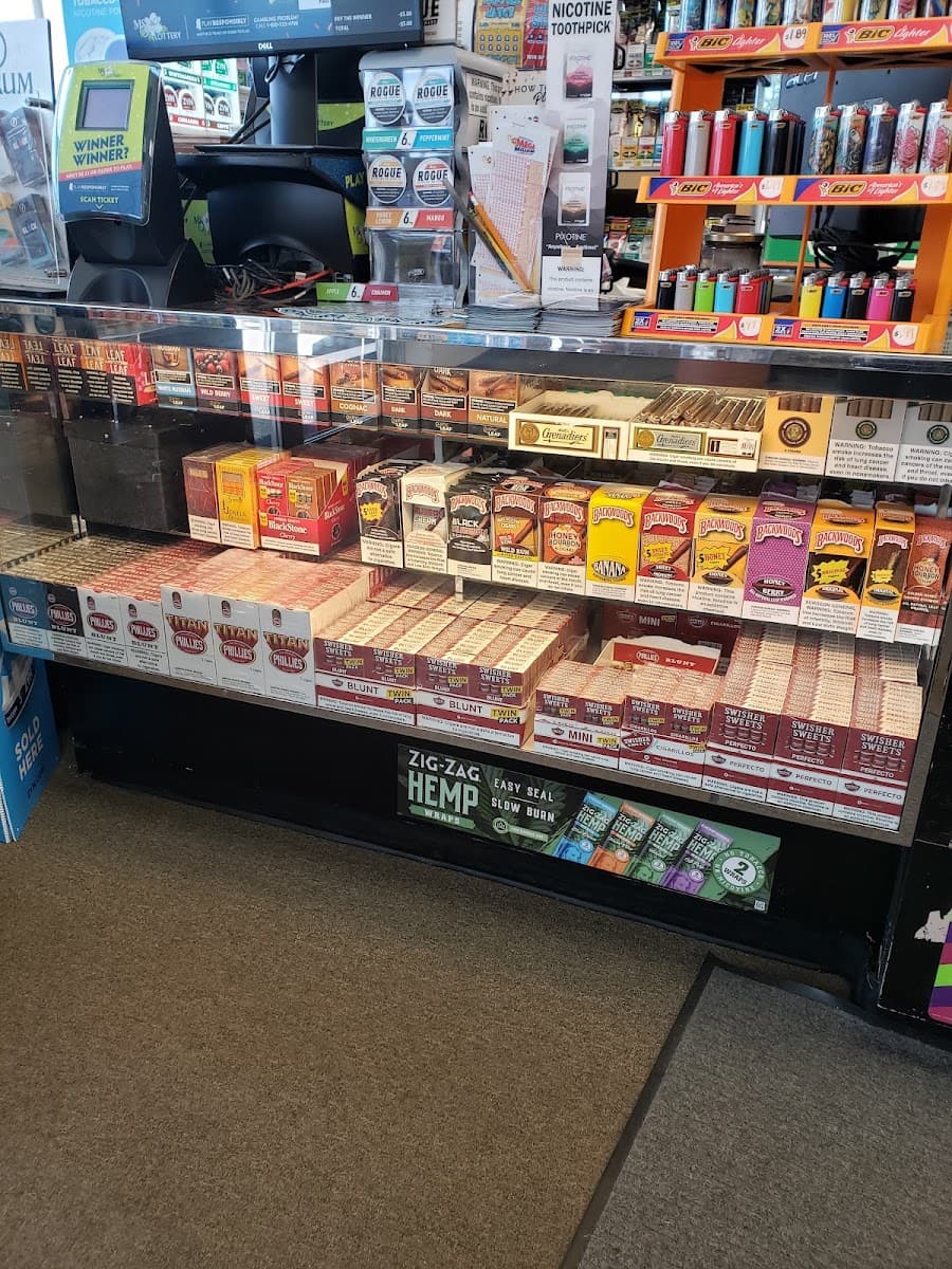 Humidor Cigars Tobacco & Brew