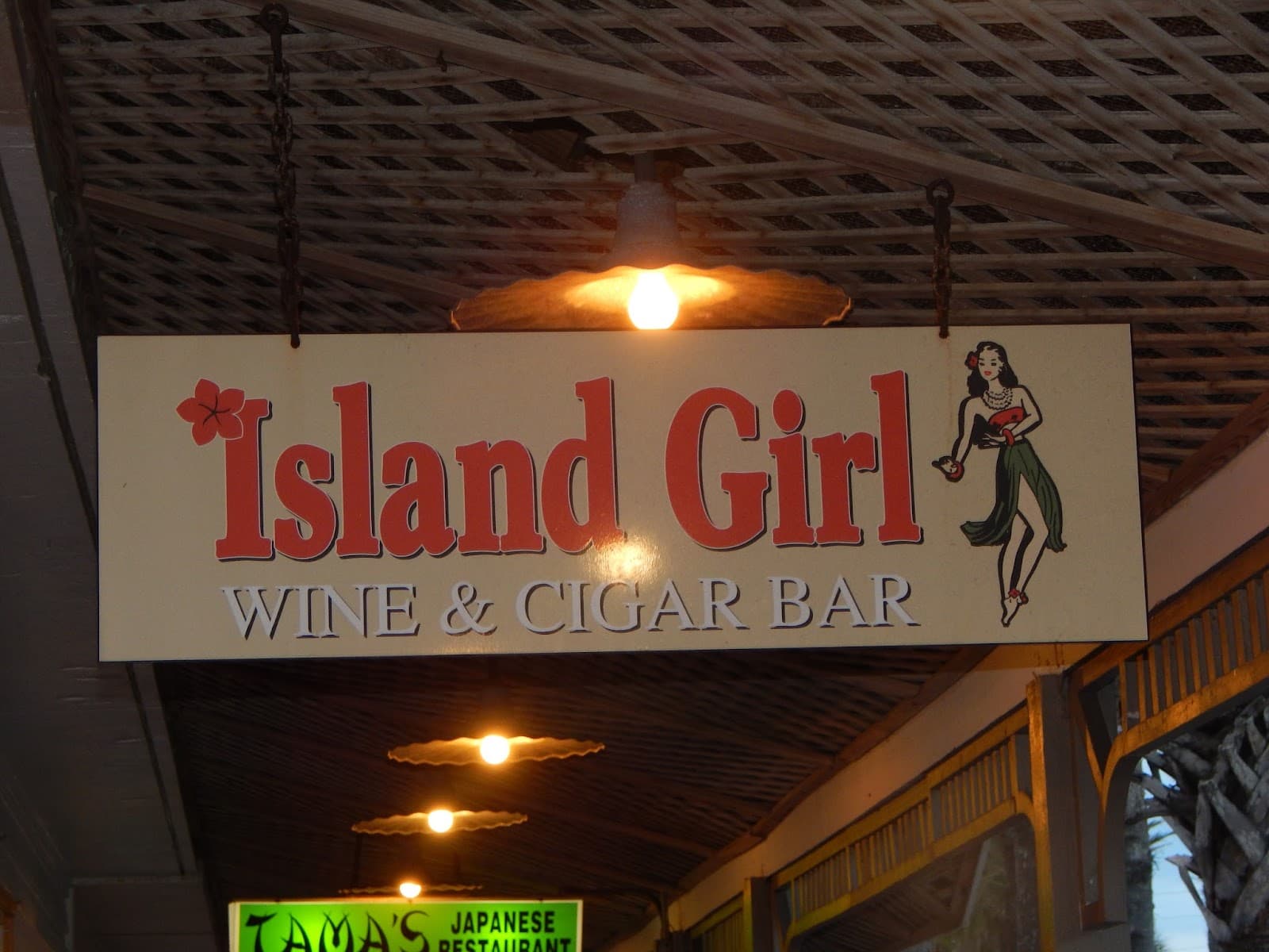 Island Girl Cigar Bar