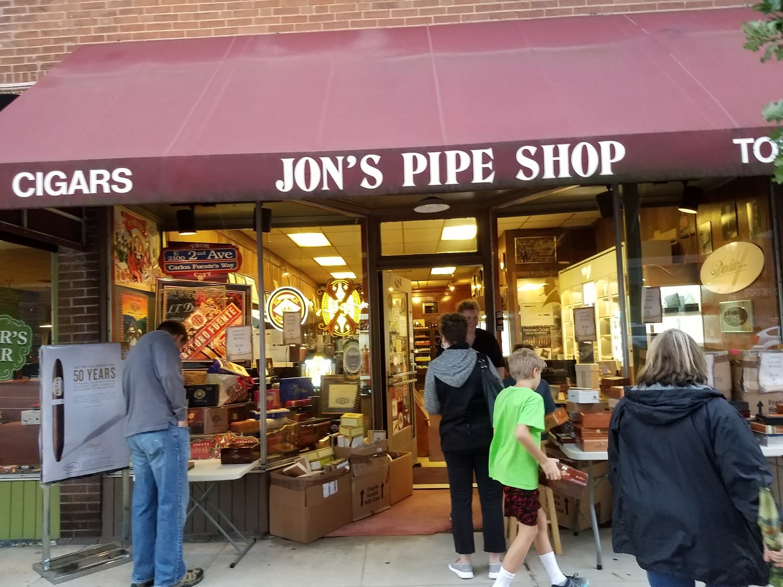 Jon's Pipe Shop - Clayton, MO