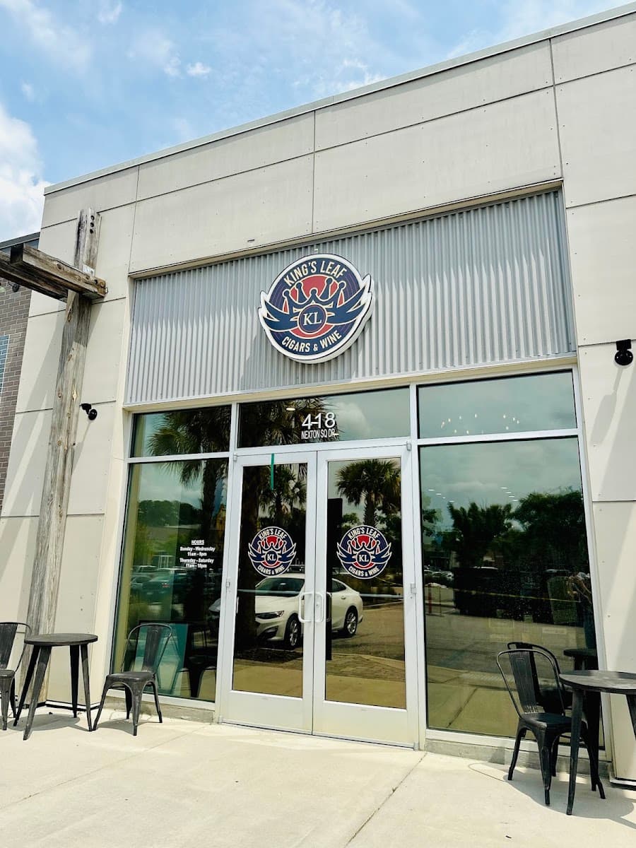 King's Leaf Cigars & Wine