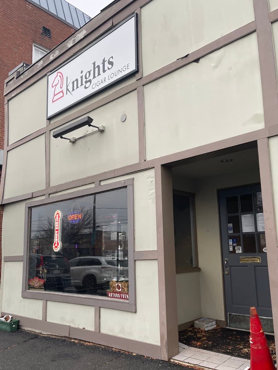 Knights Cigar Lounge