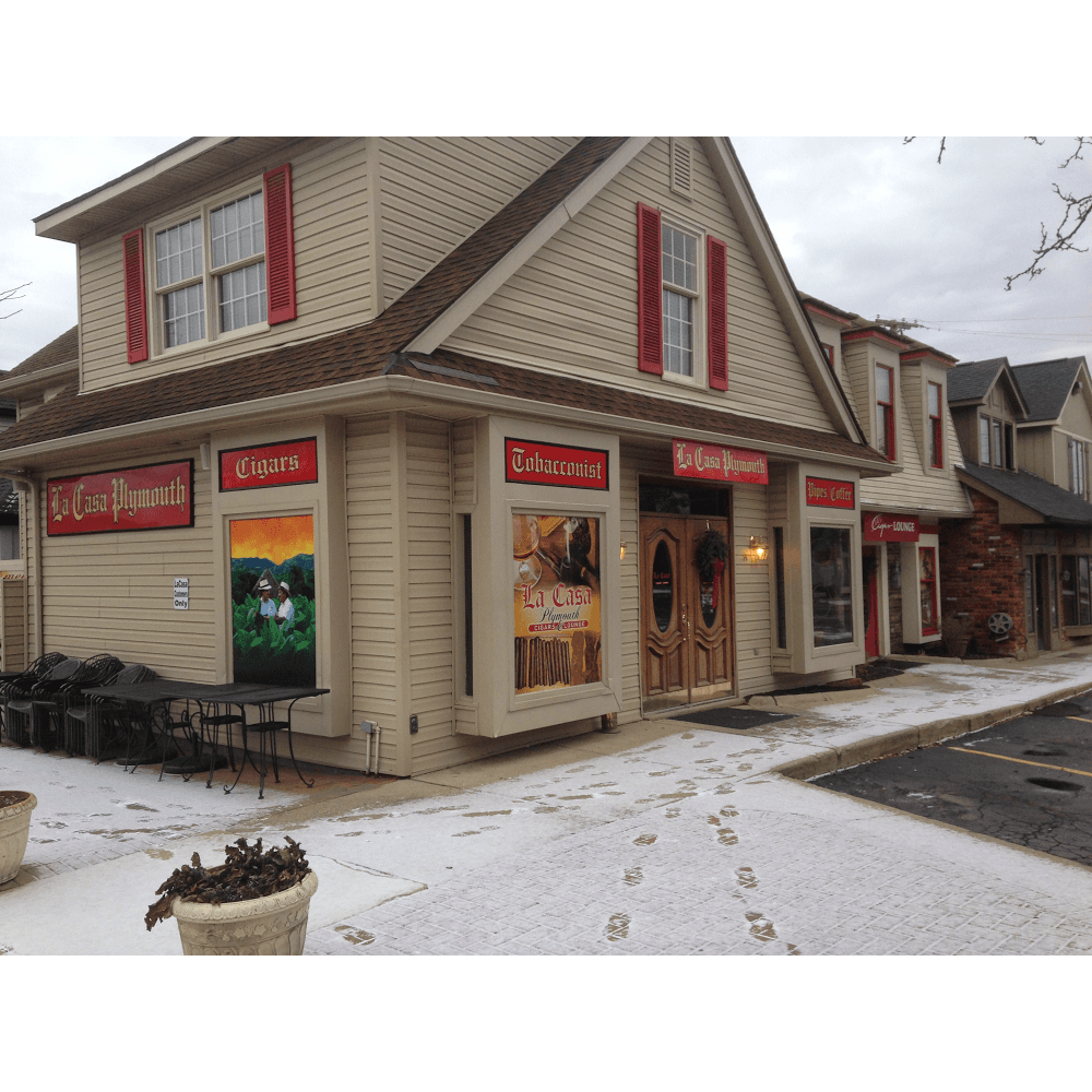 La Casa Plymouth Cigar & Lounge
