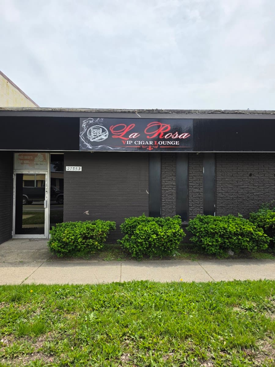 La Rosa VIP Cigar Lounge