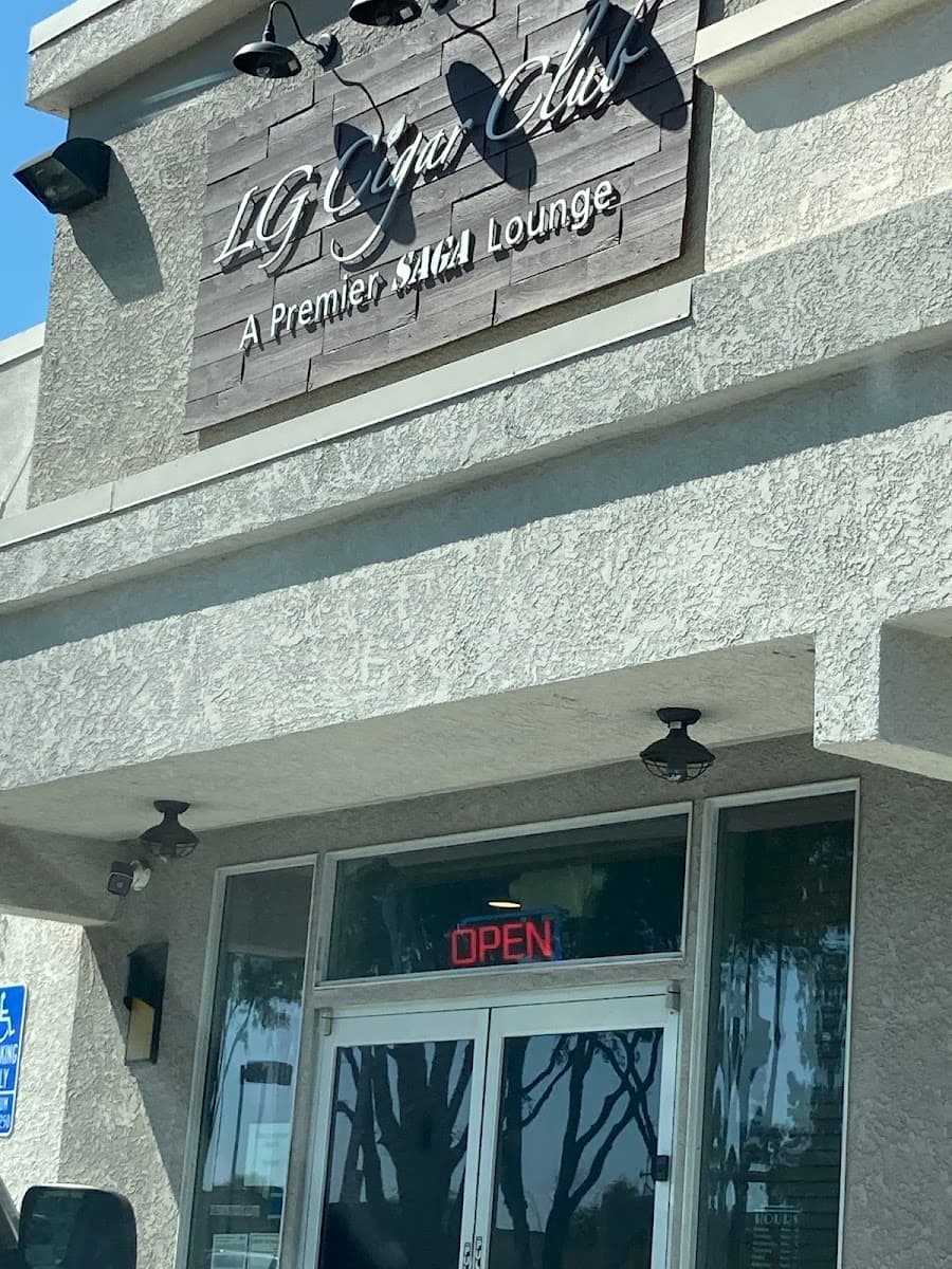 LG Cigar Club