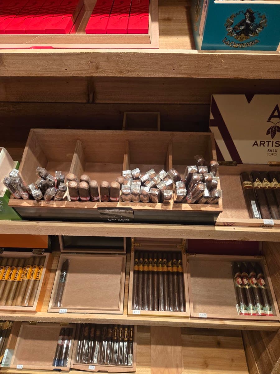 Lone Star Cigar Lounge