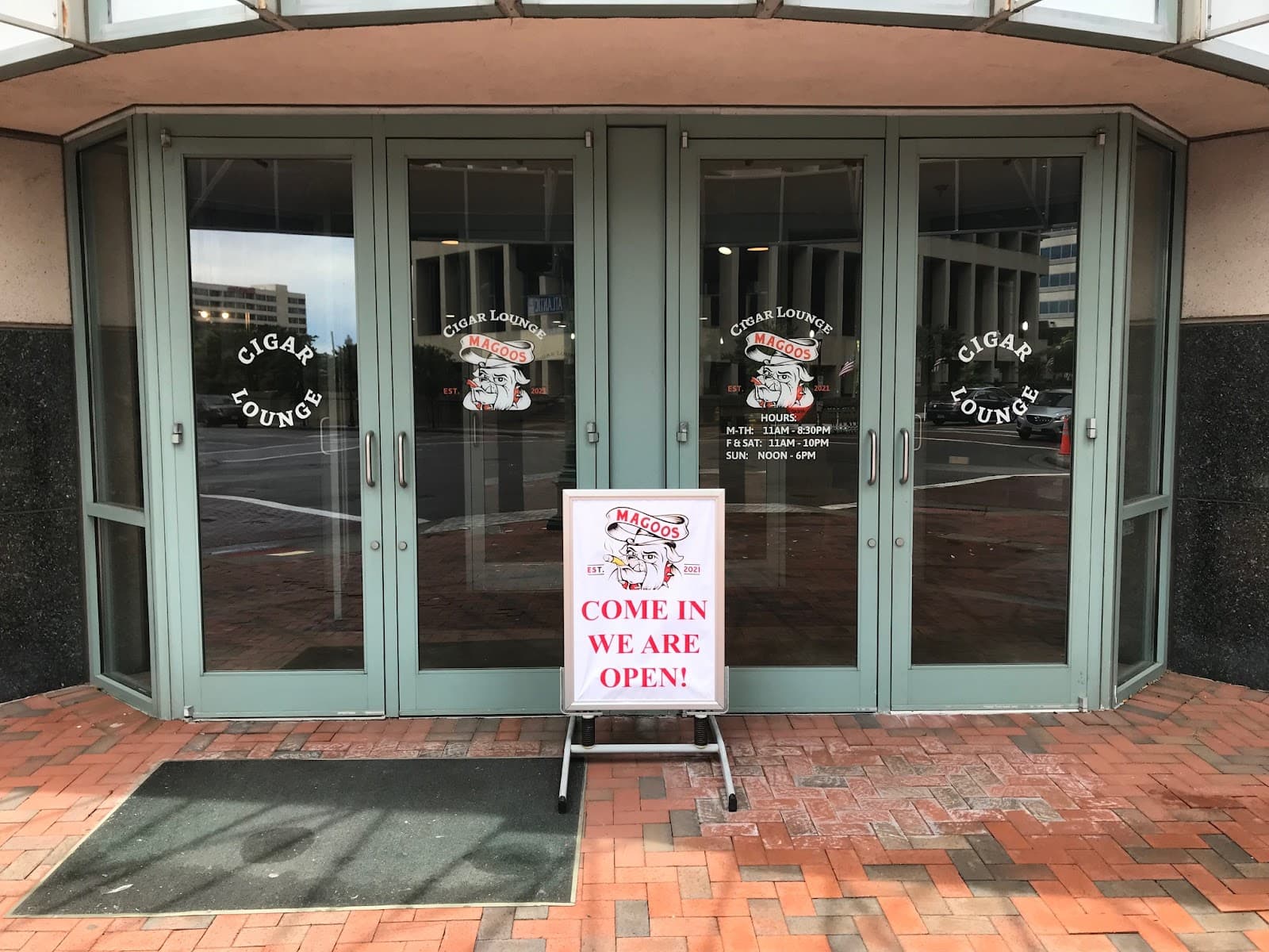 Magoo's Cigar Lounge