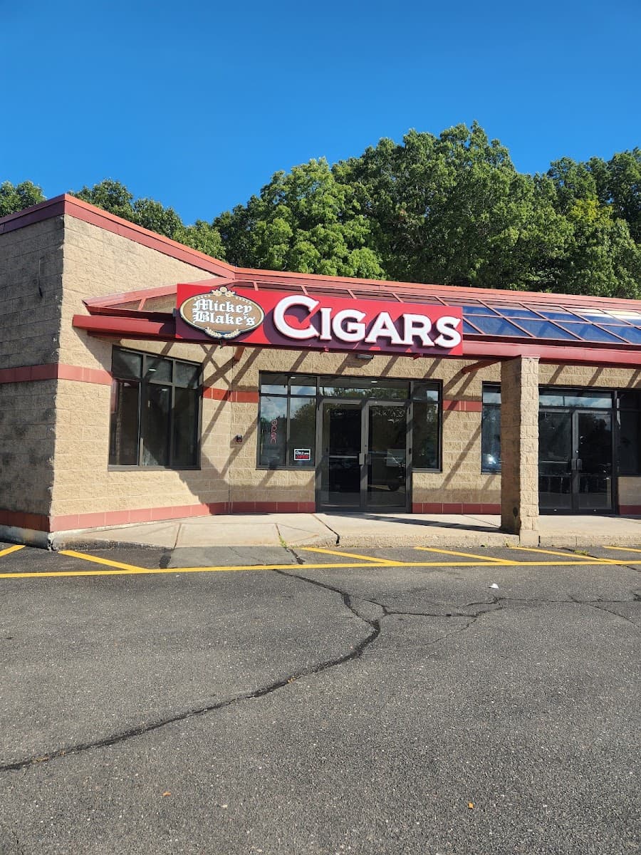 Mickey Blake's Cigars & Golf