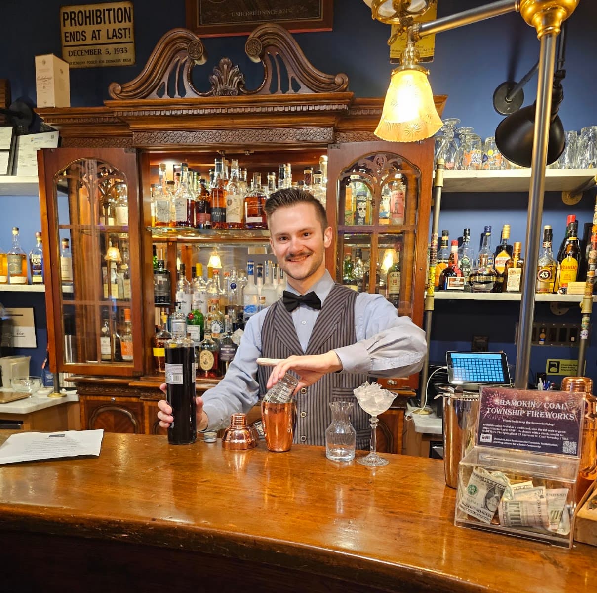 Oliver's Cigars and Spirits