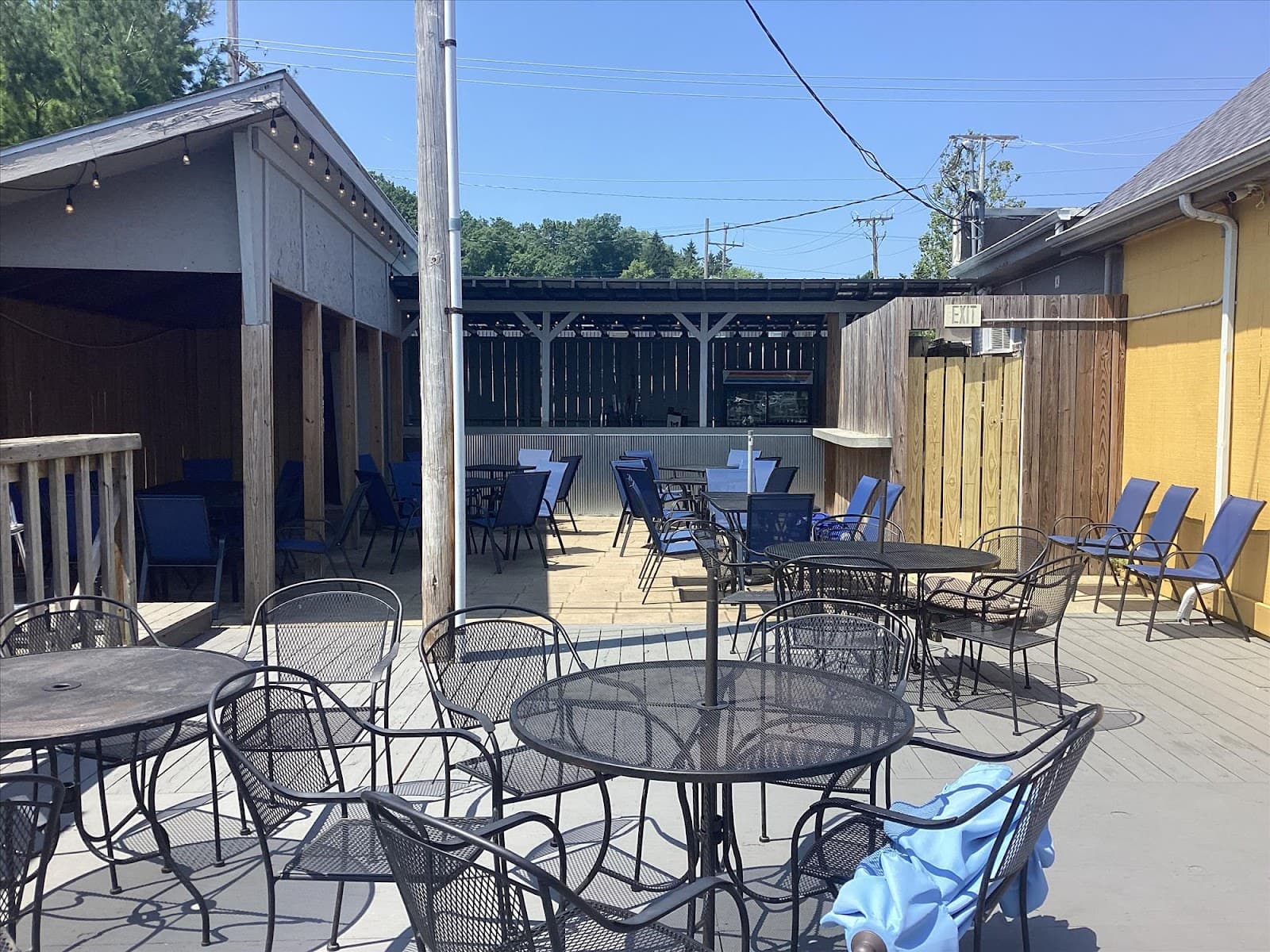 On the River Tavern & Mo’s Cigar Bar