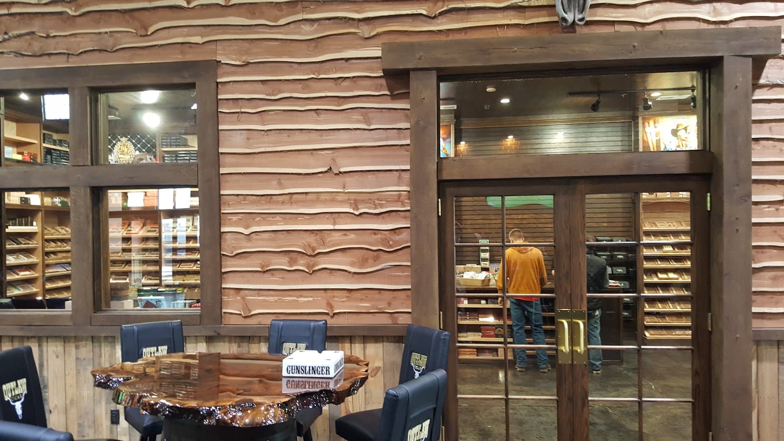 Outlaw Cigar & Brewery