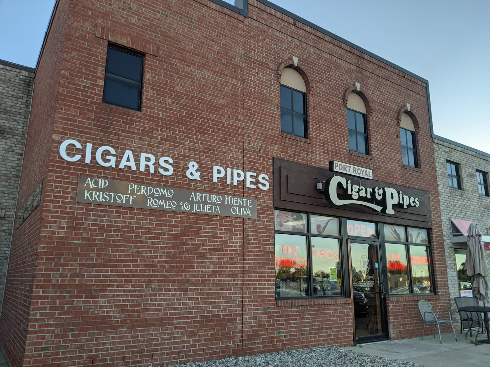 Port Royal Cigar & Pipes