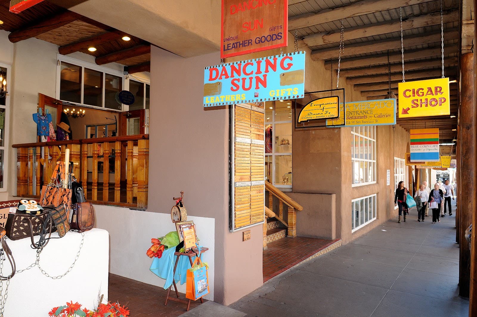 Primo Cigar Shop & Lounge