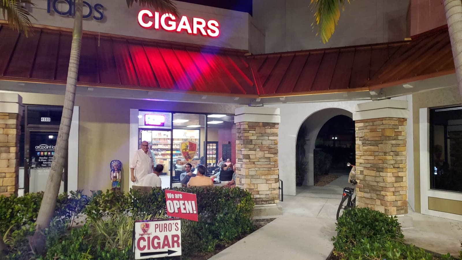 Puro's Cigars