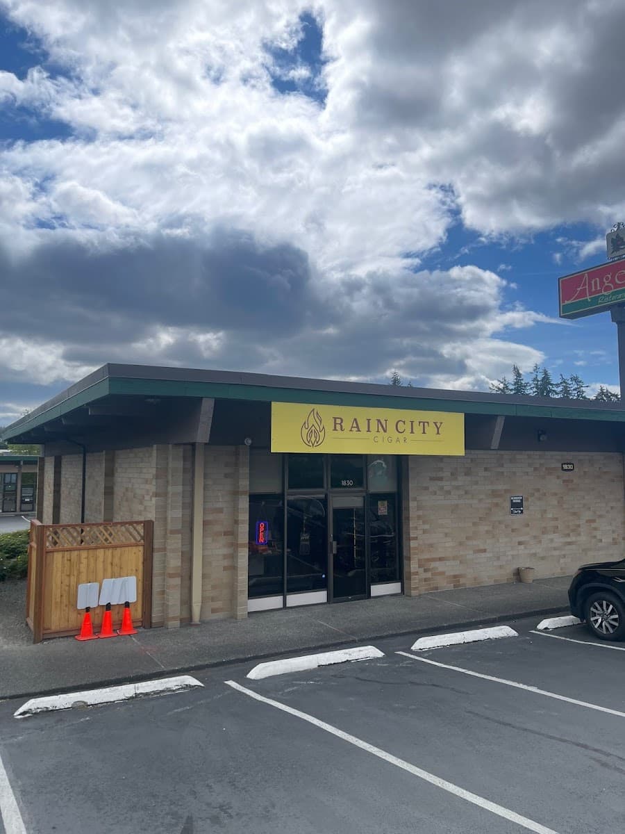 Rain City Cigar - Bellevue