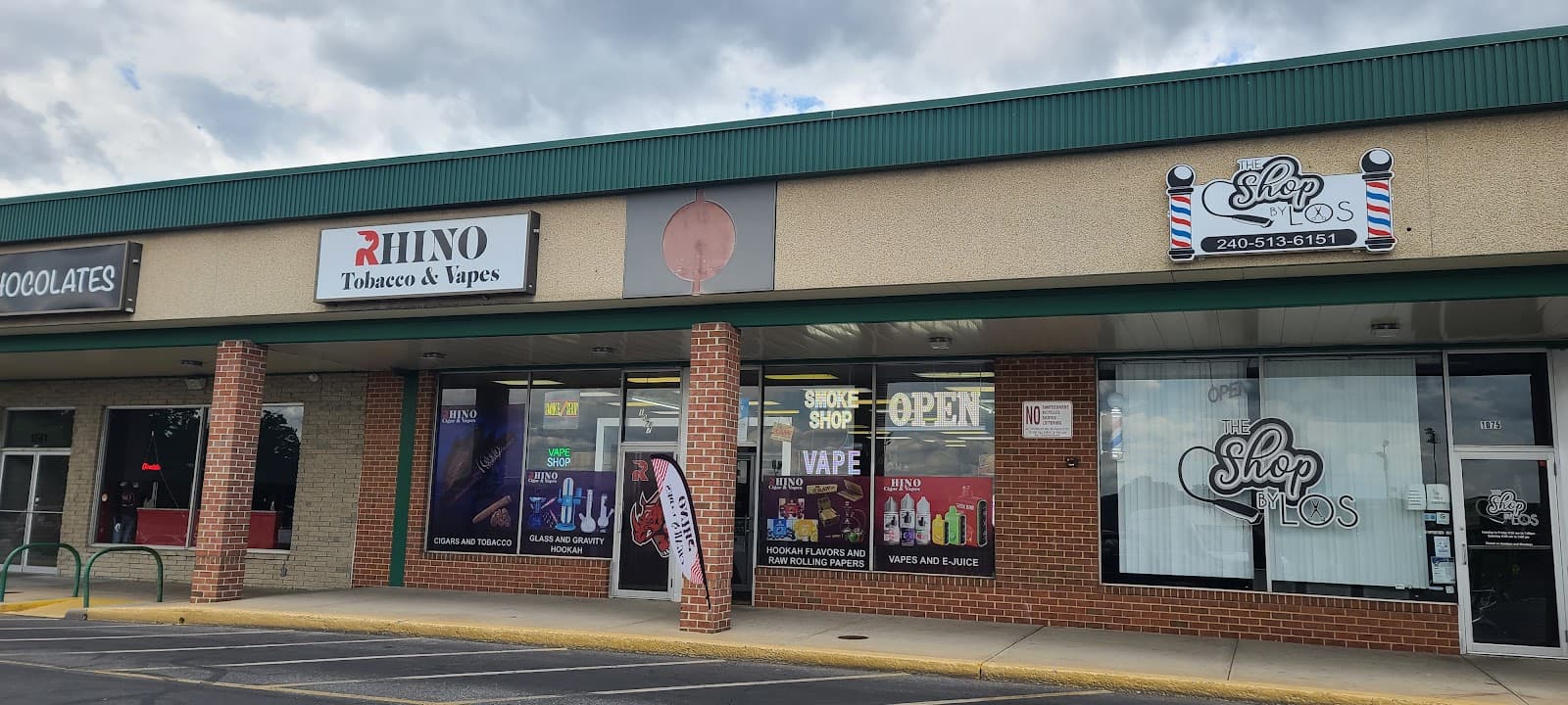 Rhino Cigar & Vape
