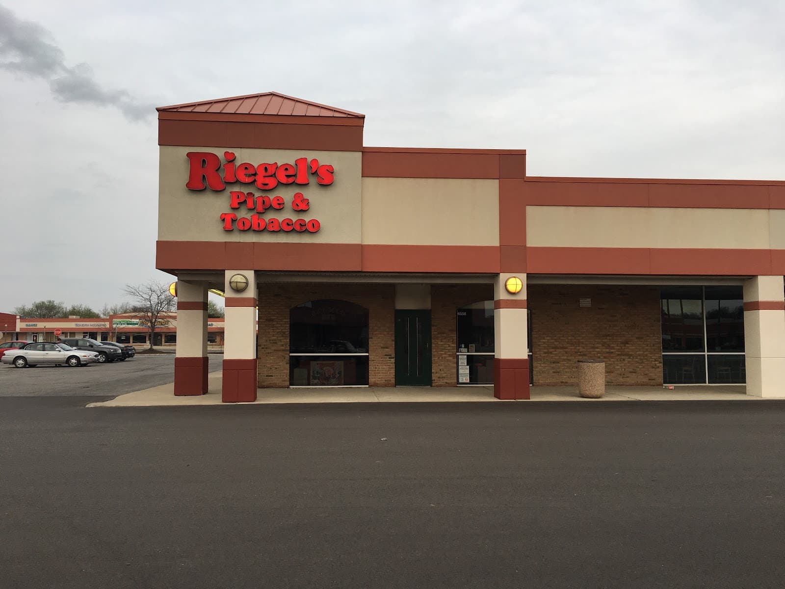 Riegel's Pipe & Tobacco Shop (Georgetown Plaza)