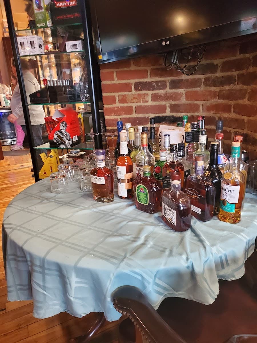 Smoke Cigar Shop and Lounge