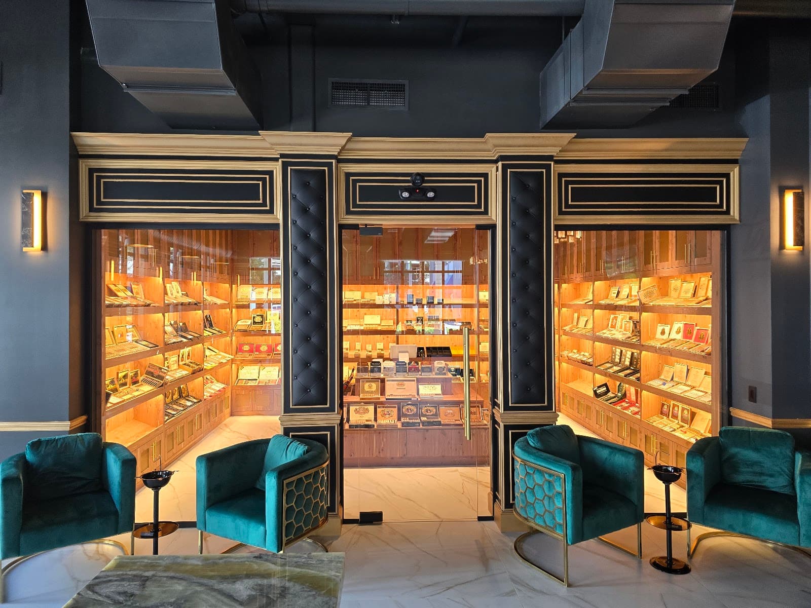 Tabacon Cigars and Spirits (Plantation) HQ