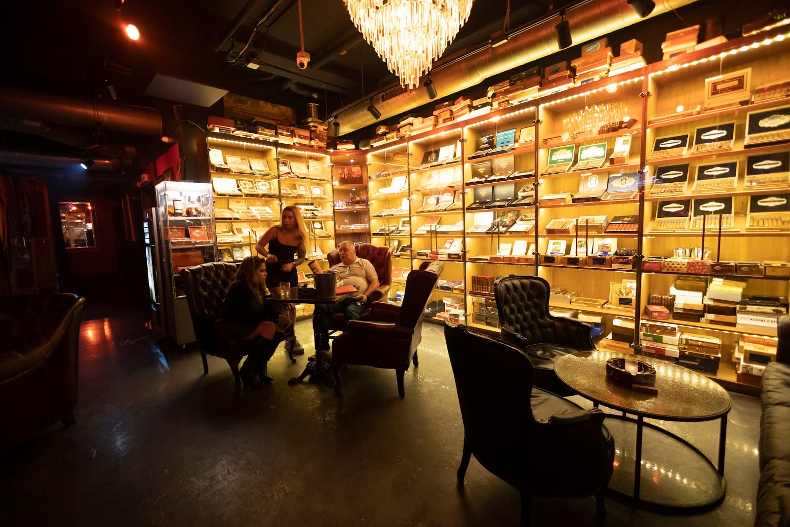 Terrace Bar & Cigar Lounge