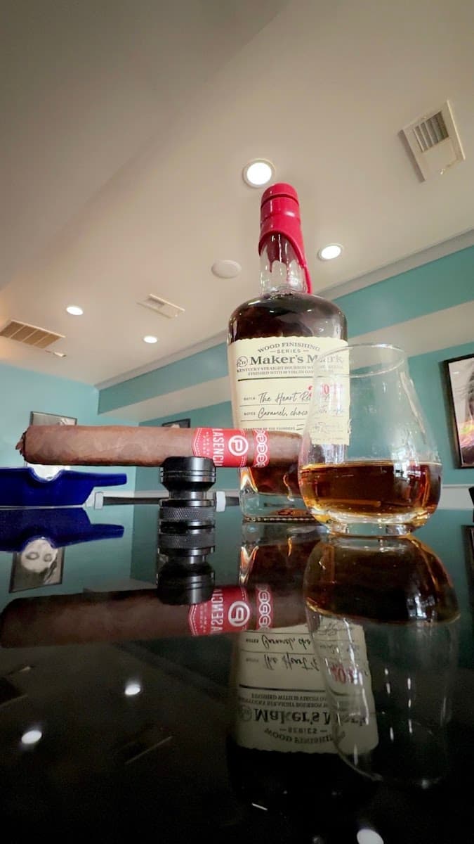 The Rat Pack Martini & Cigar Lounge