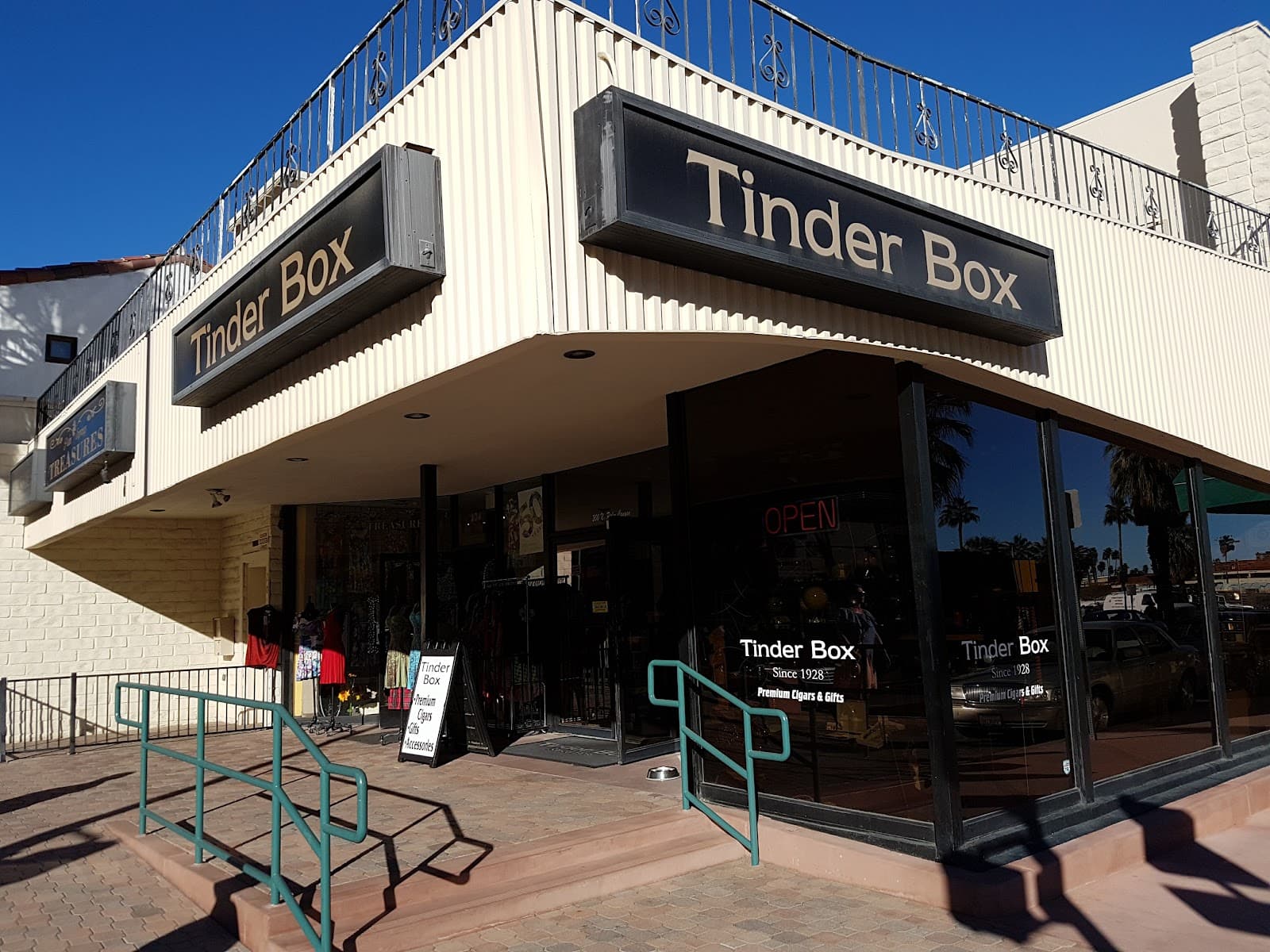 Tinder Box #114 - Palm Springs, CA