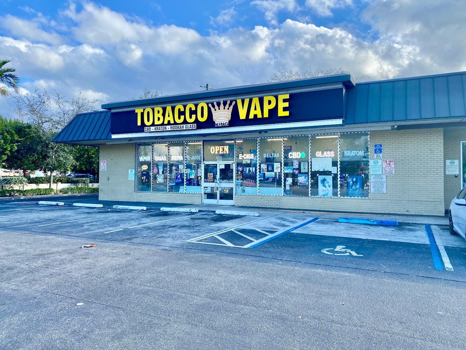 TOBACCO KING & VAPE KING OF GLASS, HOOKAH, CIGAR AND NOVELTY