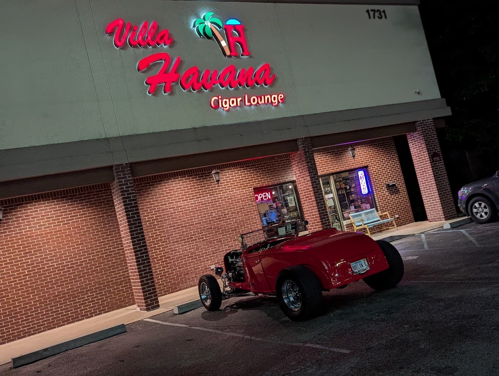 Villa Havana Cigar Lounge
