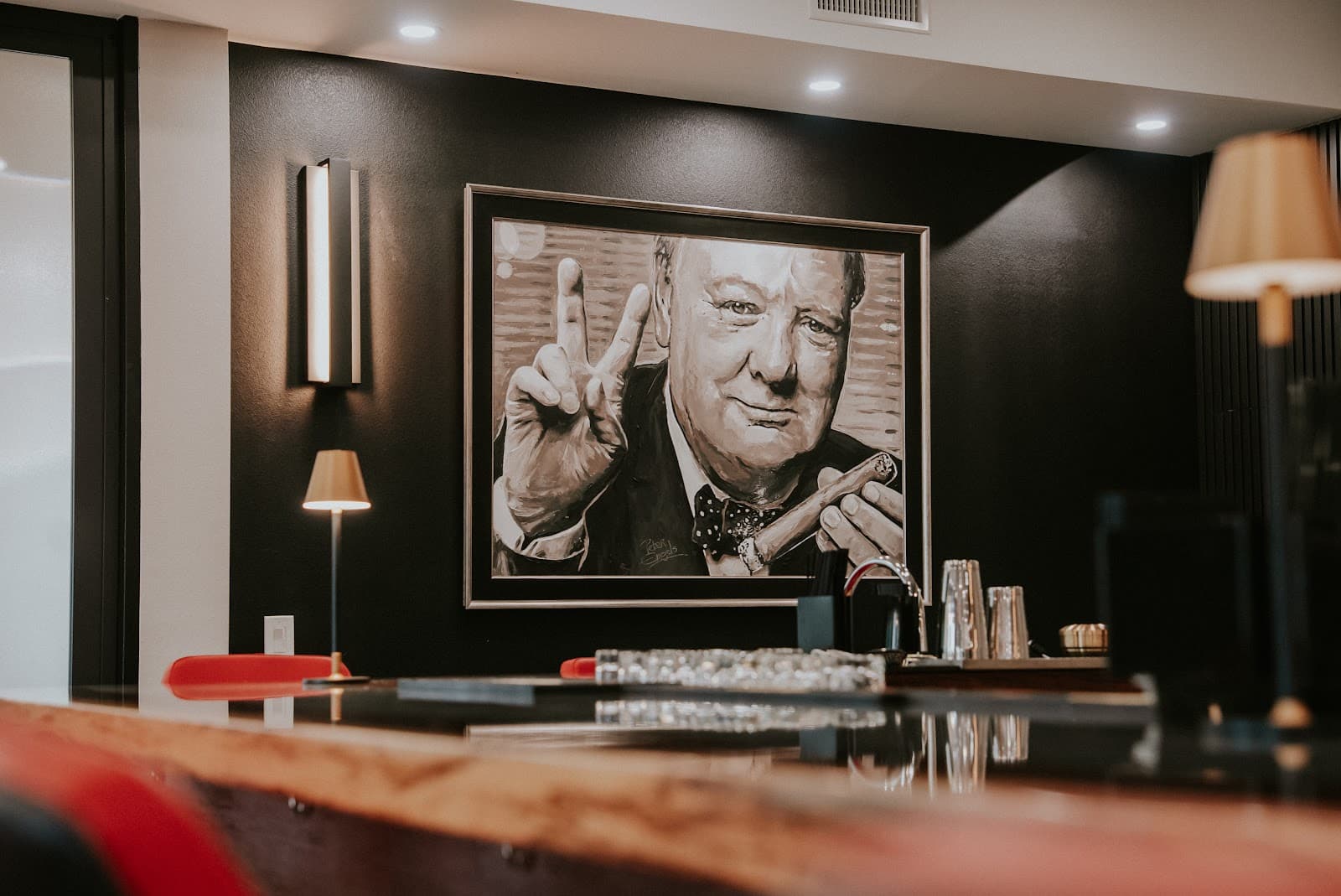Winston's Cigar Lounge