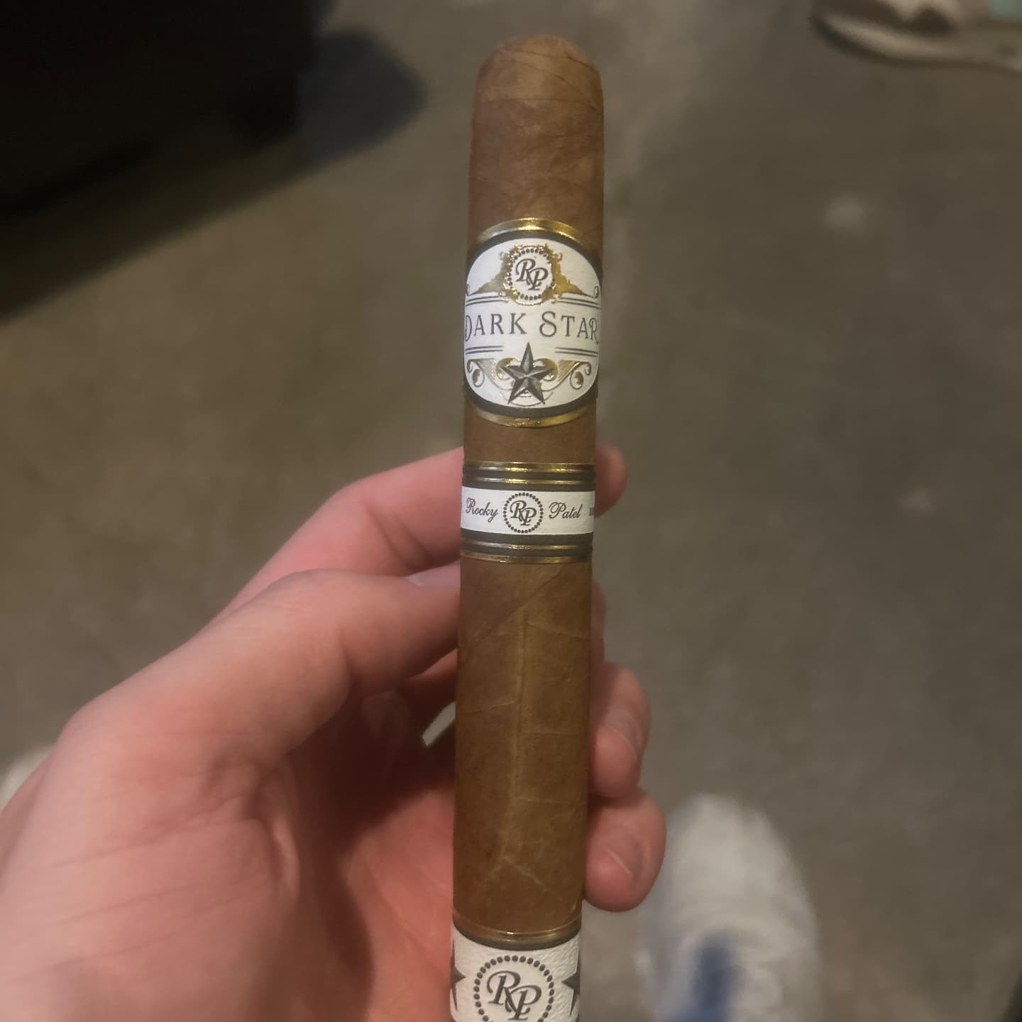 Cigar post
