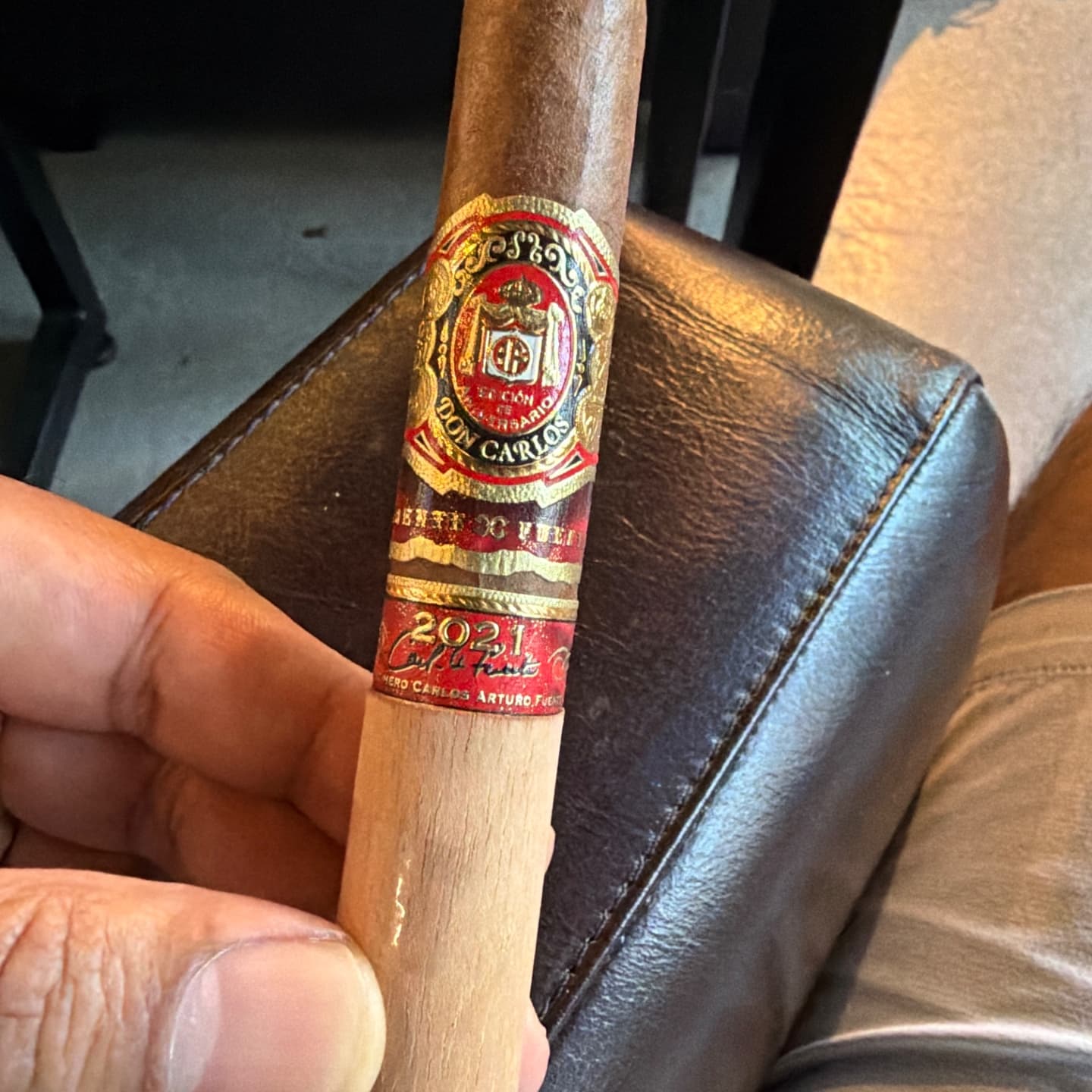 Cigar post