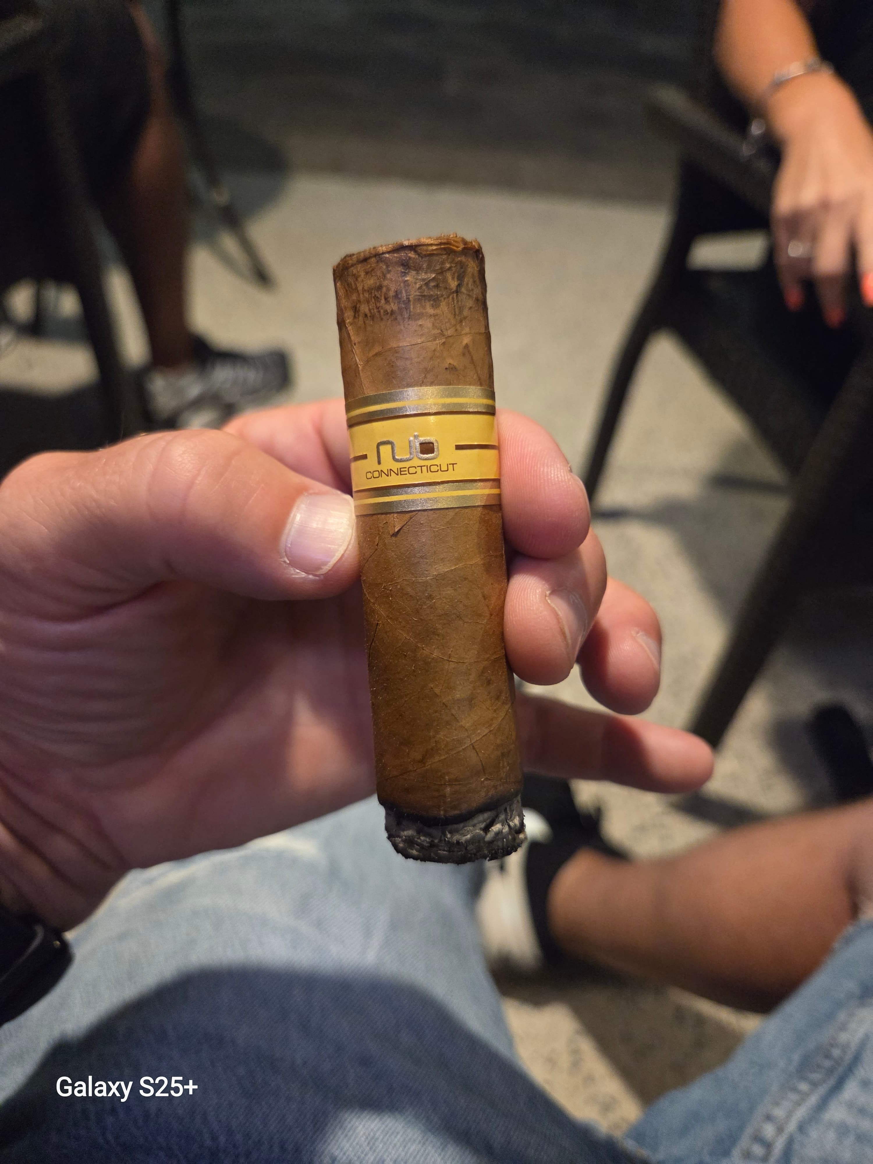 Cigar post
