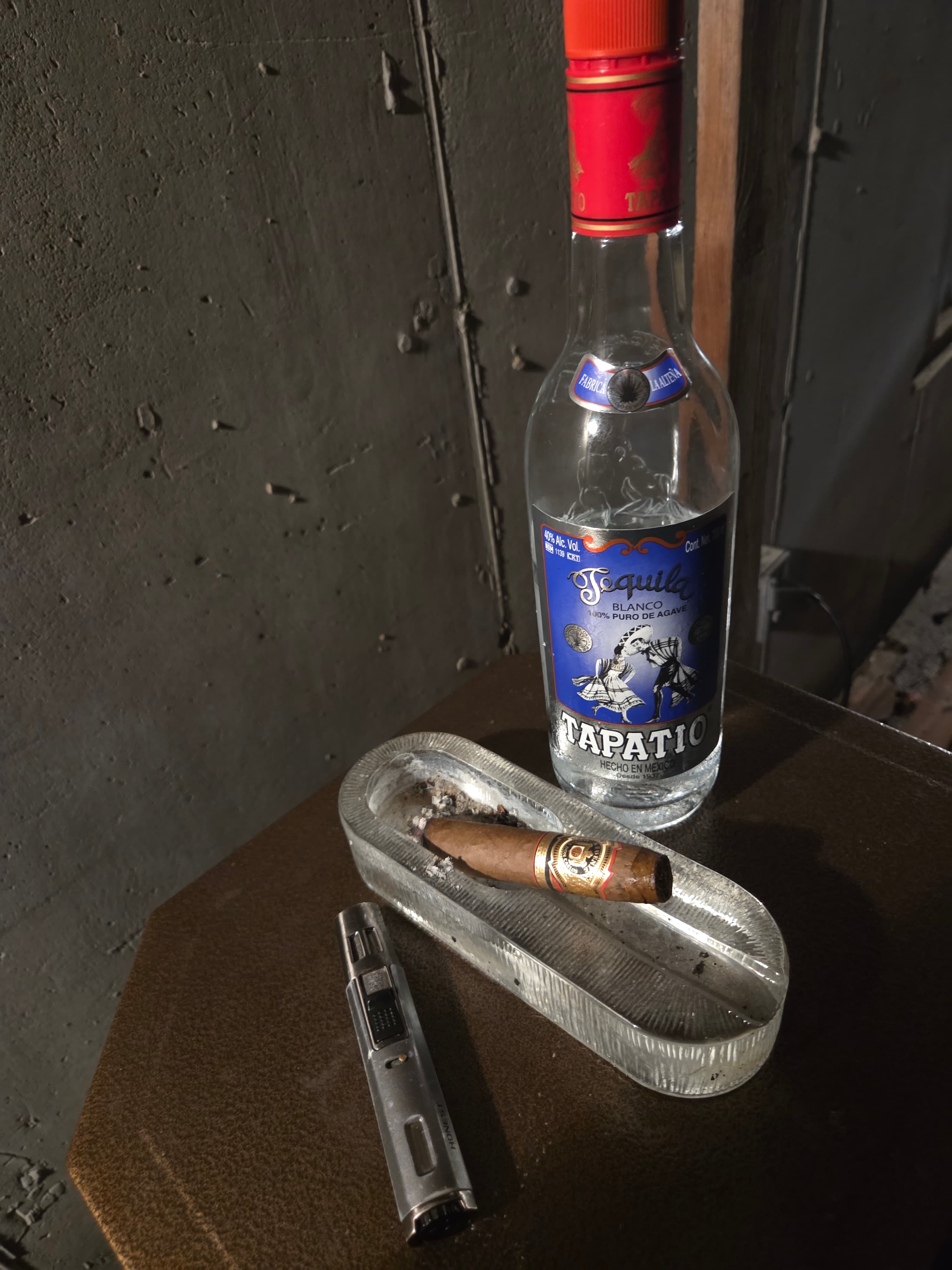 Cigar post
